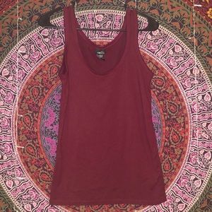 Maroon a large tank top